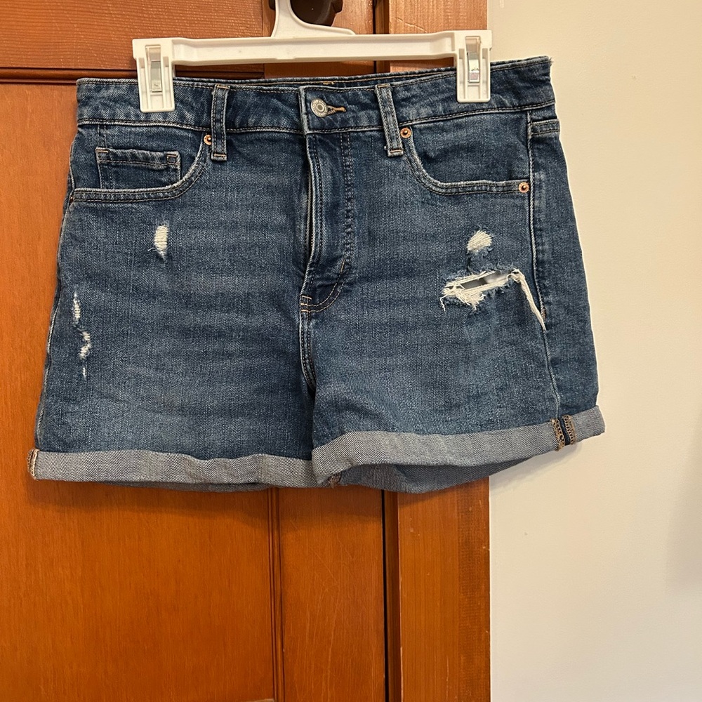 Distressed old navy jean shorts